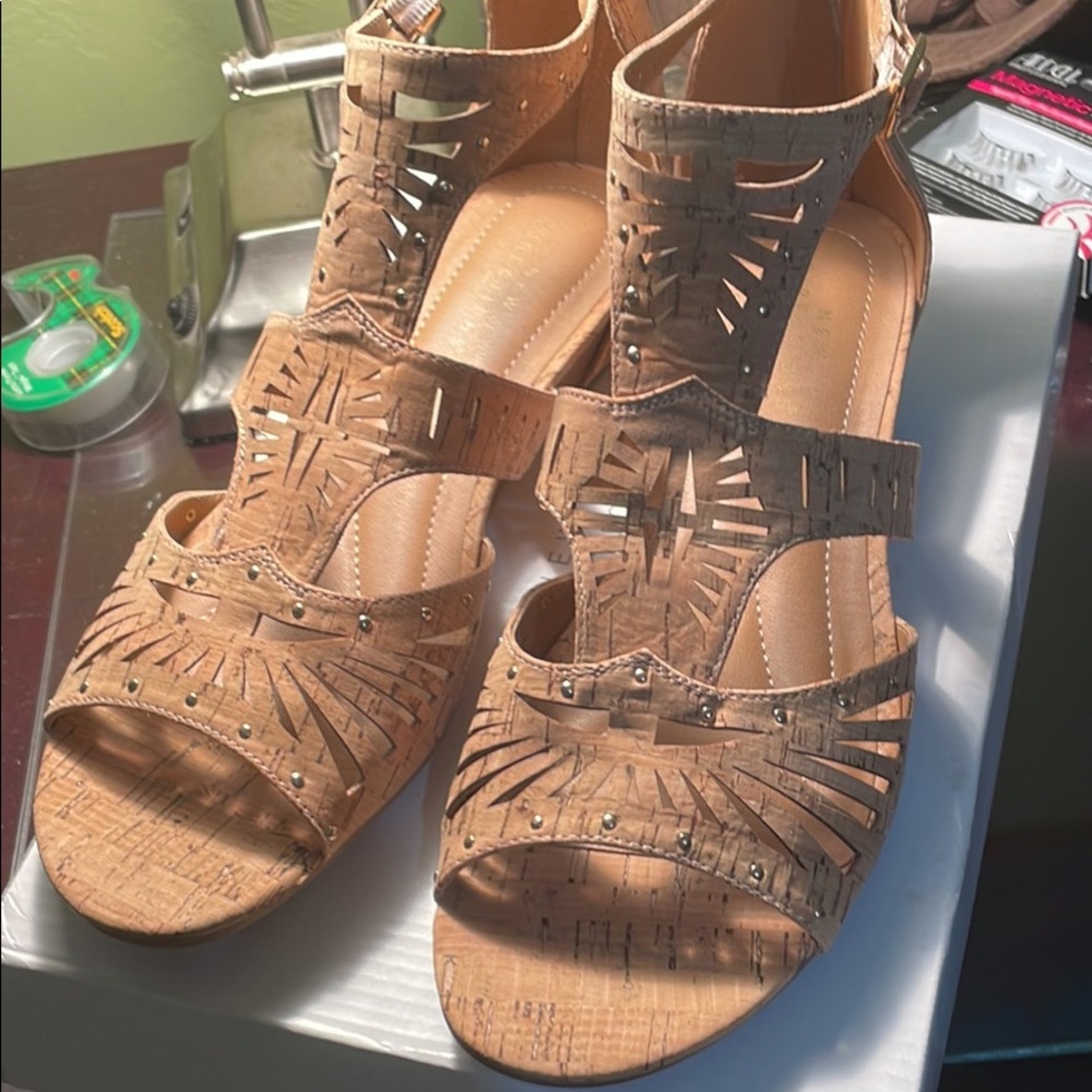New Direction size 9.5 Brand new never worn